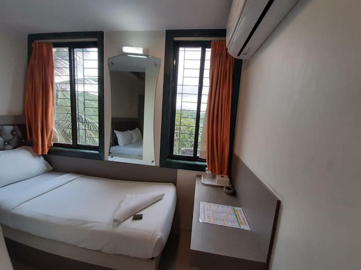 Hotel Royal Comfort Mumbai Exteriör bild