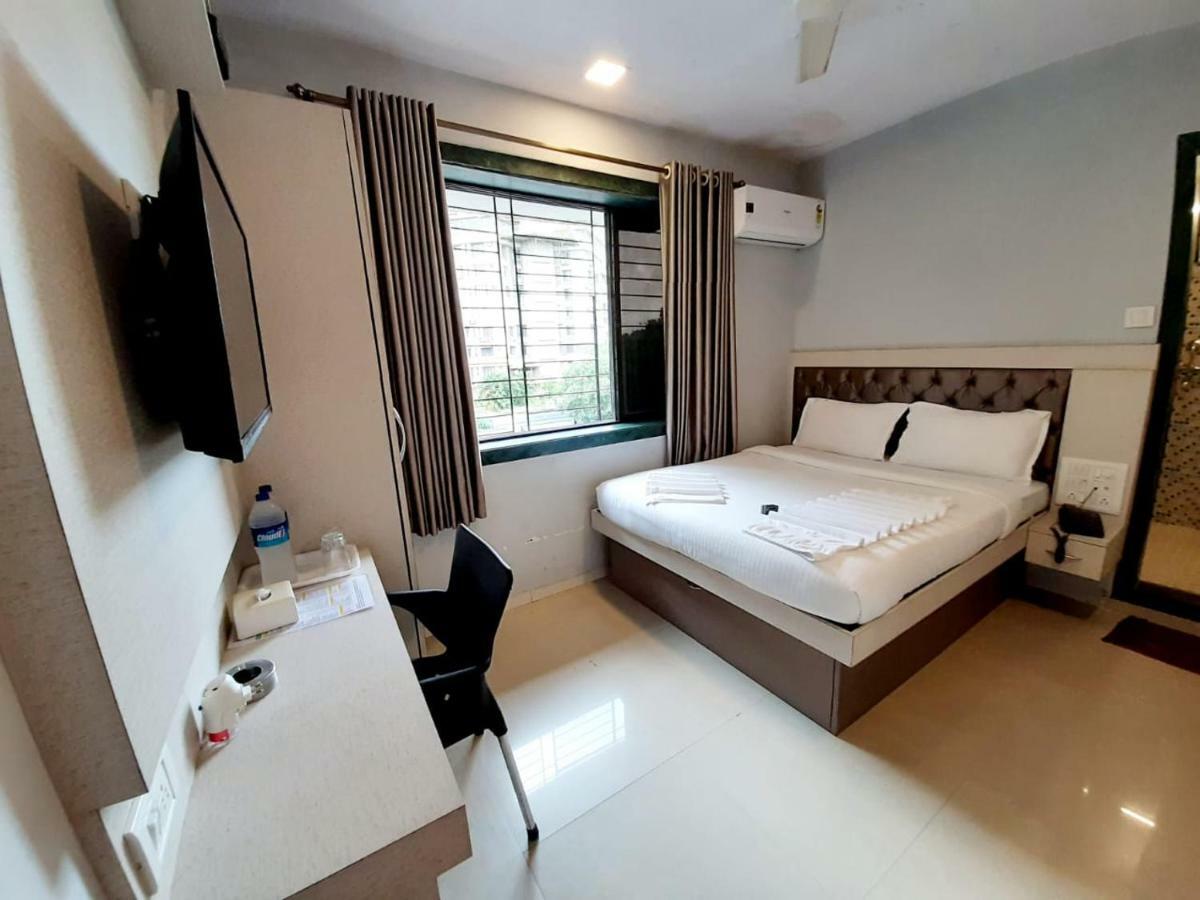 Hotel Royal Comfort Mumbai Exteriör bild